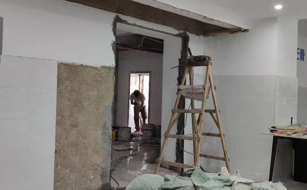 防輻射鉛門施工中 防輻射鉛門施工中